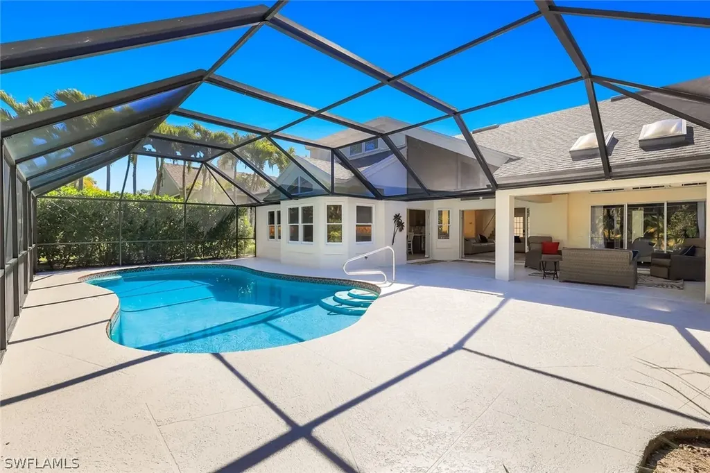547 Cormorant Cove Naples FL 34113