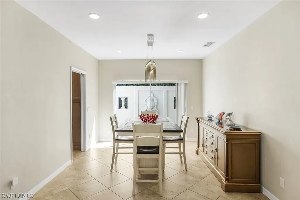 547 Cormorant Cove Naples FL 34113