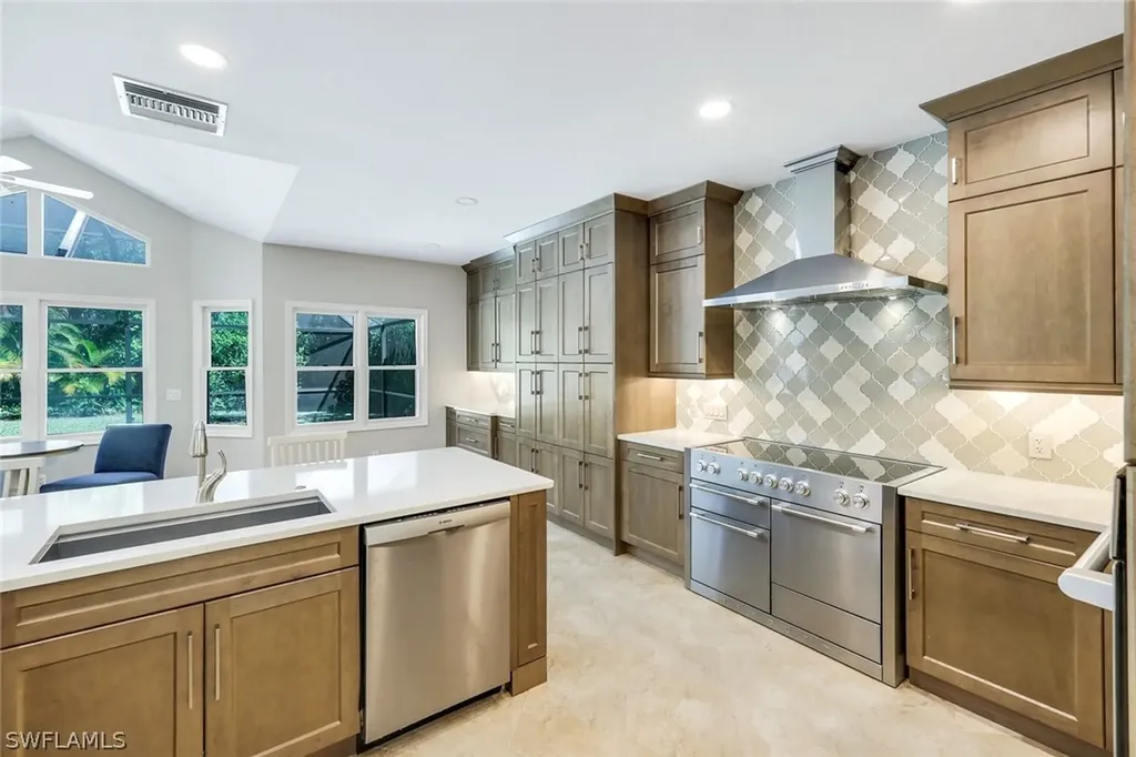 547 Cormorant Cove Naples FL 34113
