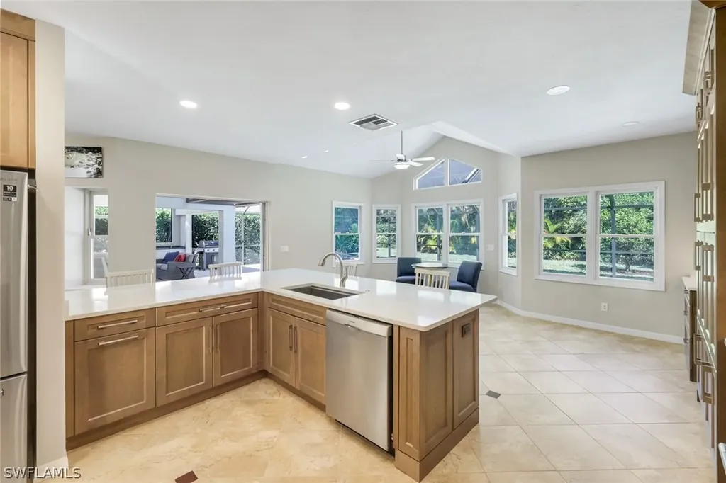 547 Cormorant Cove Naples FL 34113