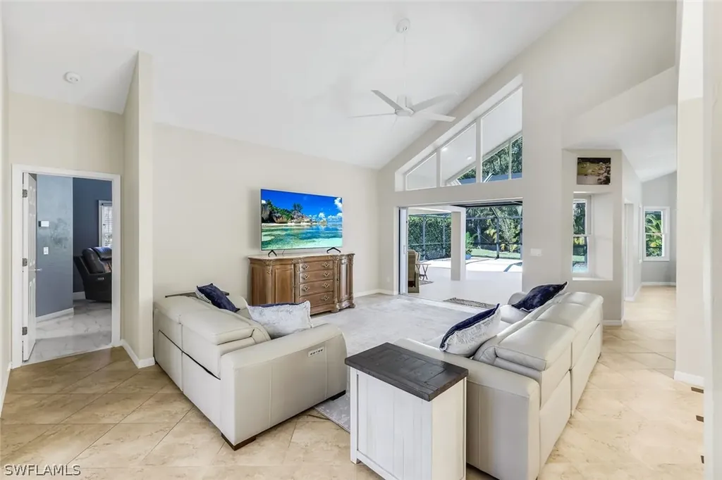 547 Cormorant Cove Naples FL 34113