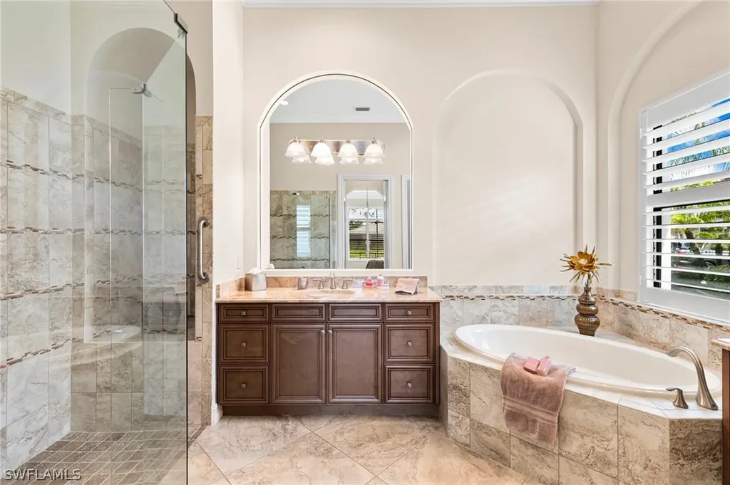 7262 Lantana Circle Naples FL 34119
