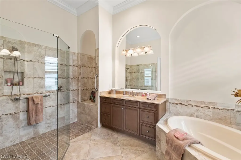 7262 Lantana Circle Naples FL 34119