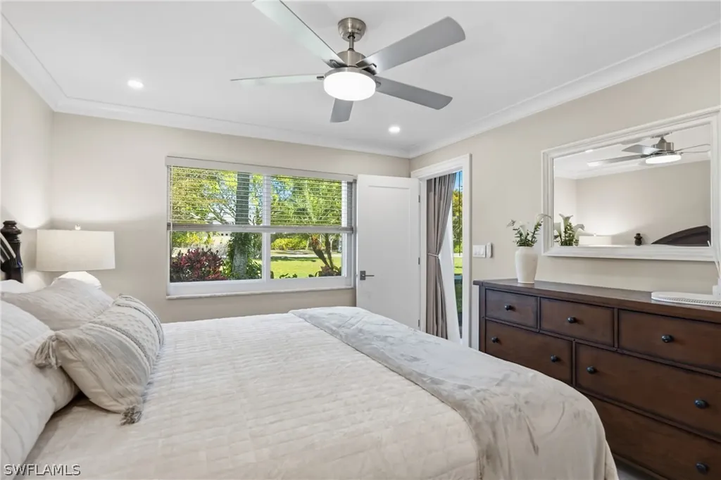 682 Broad Avenue S Naples FL 34102