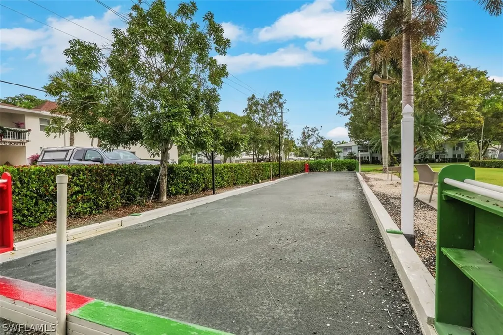 682 Broad Avenue S Naples FL 34102