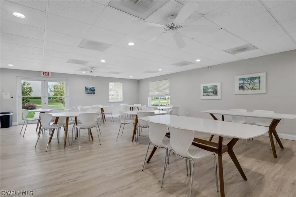 682 Broad Avenue S Naples FL 34102