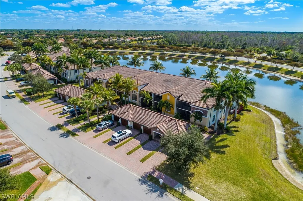 9518 Avellino Way Naples FL 34113