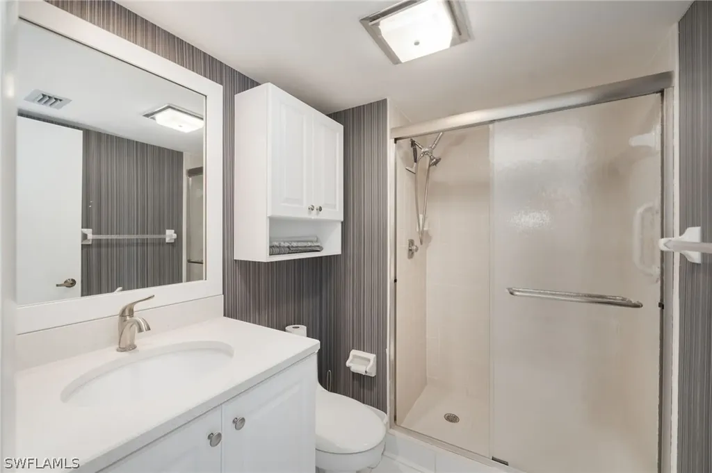 517 Lake Louise Circle Naples FL 34110
