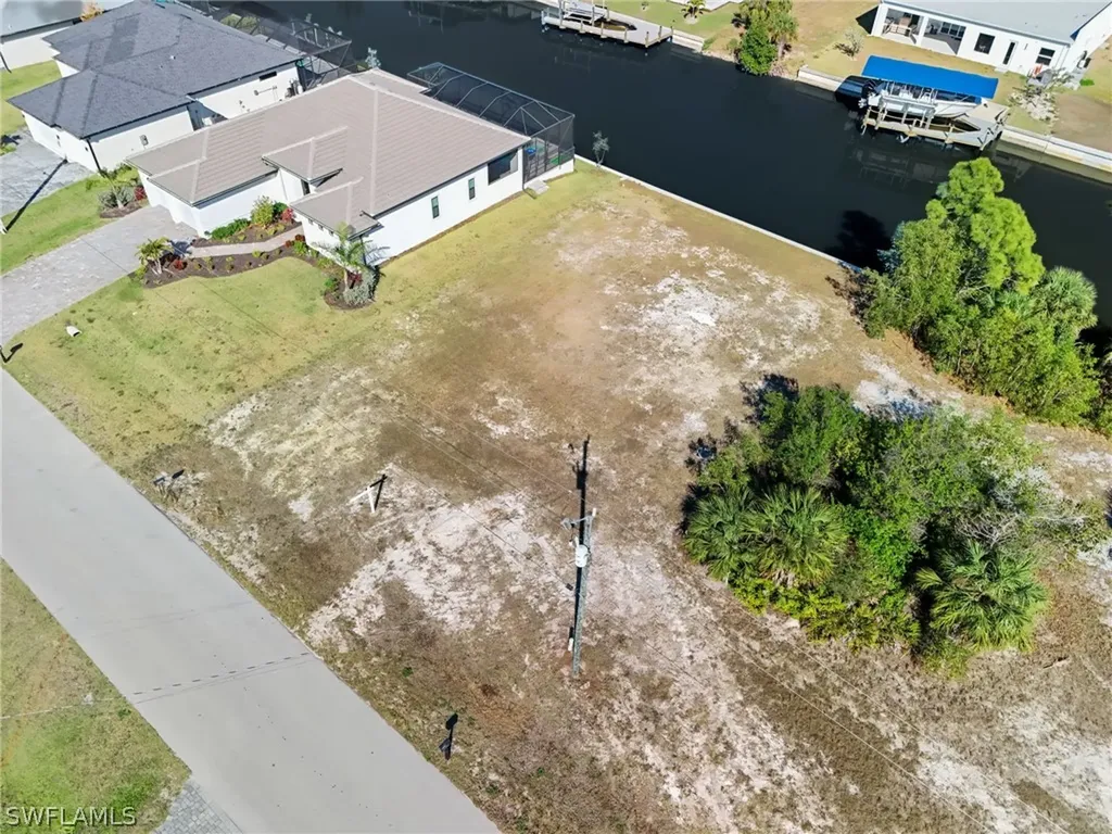 2805 NW 41st Avenue Cape Coral FL 33993