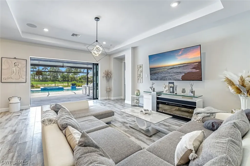 15495 Rio Ponace Court Naples FL 34114