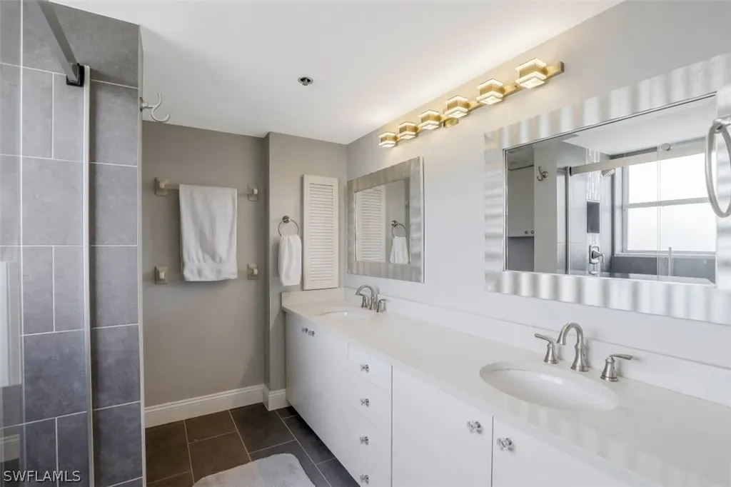 5501 Heron Point Drive Naples FL 34108