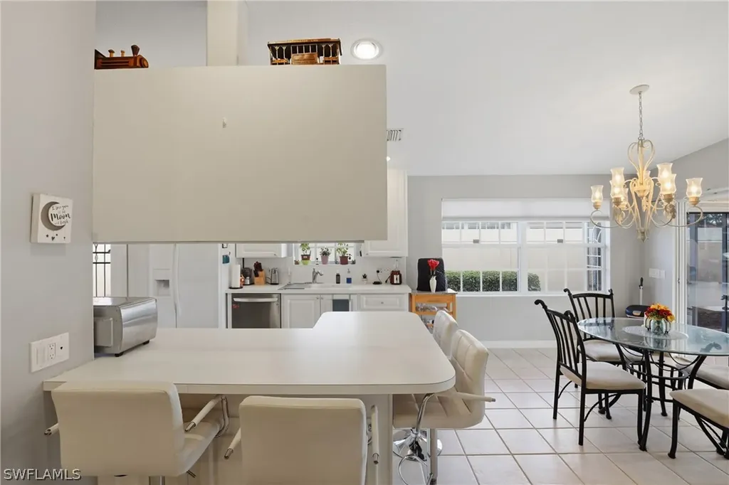 4198 Los Altos Court Naples FL 34109