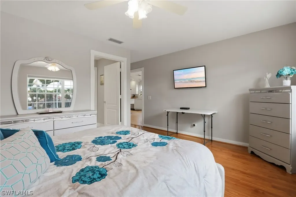 4198 Los Altos Court Naples FL 34109