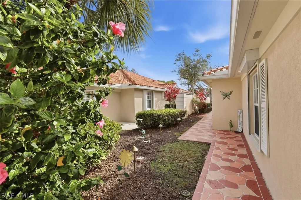 4198 Los Altos Court Naples FL 34109