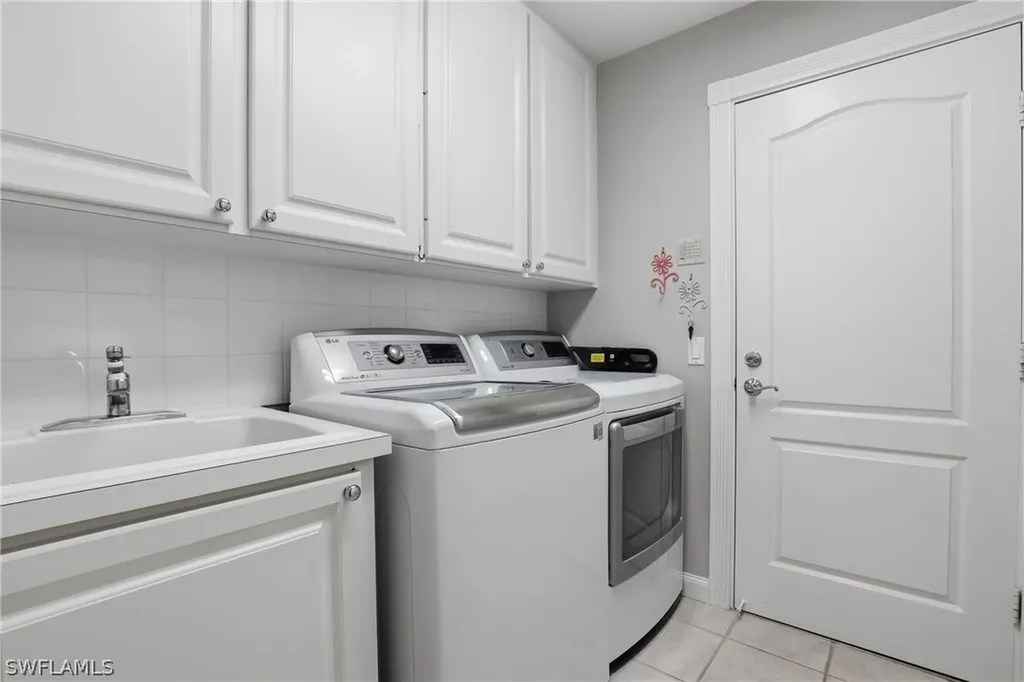4198 Los Altos Court Naples FL 34109
