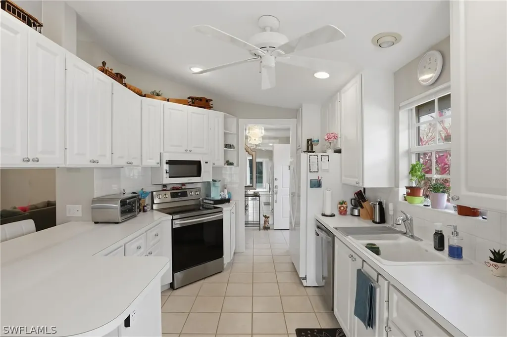 4198 Los Altos Court Naples FL 34109