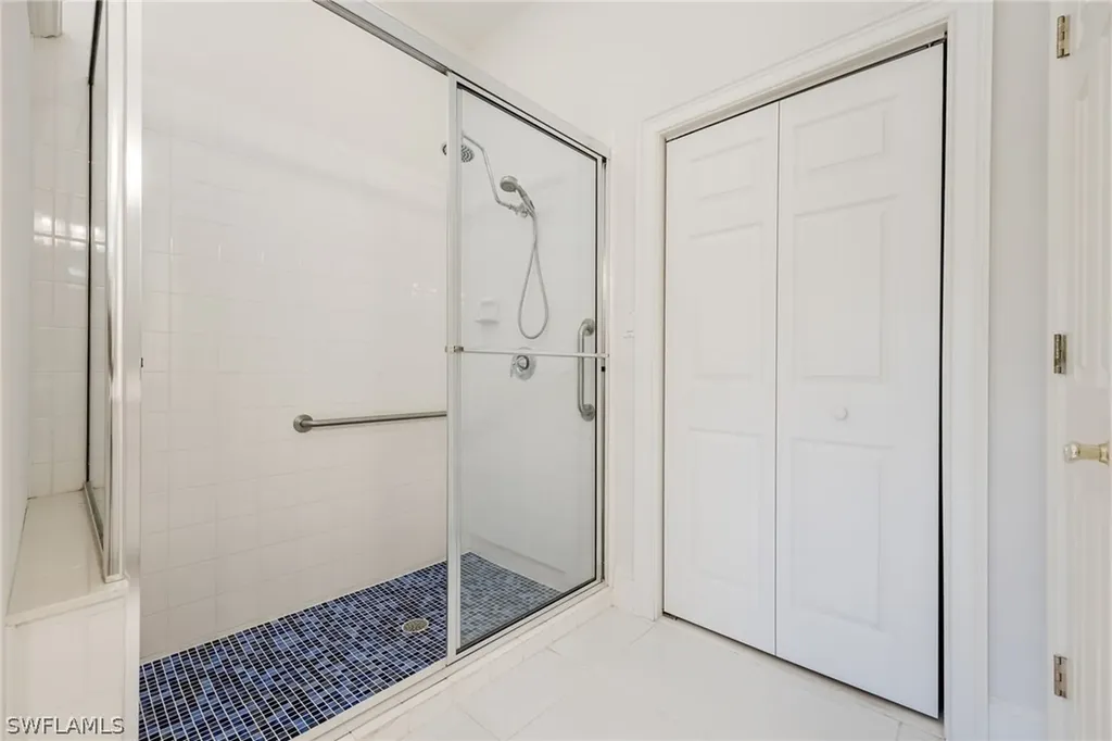 982 Fountain Run Naples FL 34119