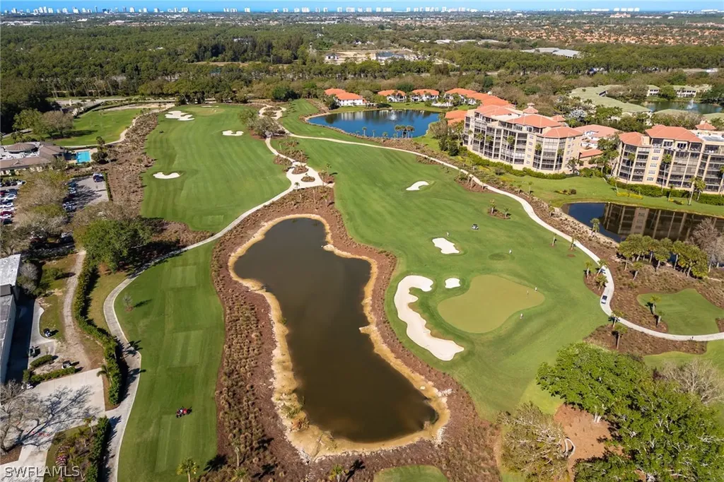 982 Fountain Run Naples FL 34119