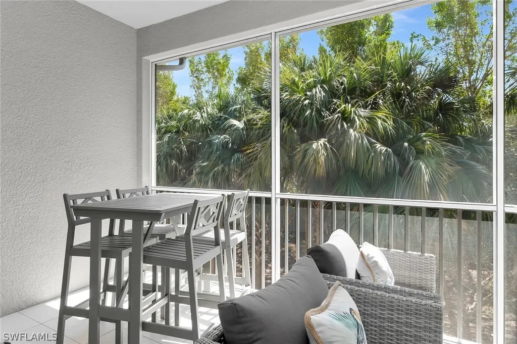 238 Indies Drive E Naples FL 34114