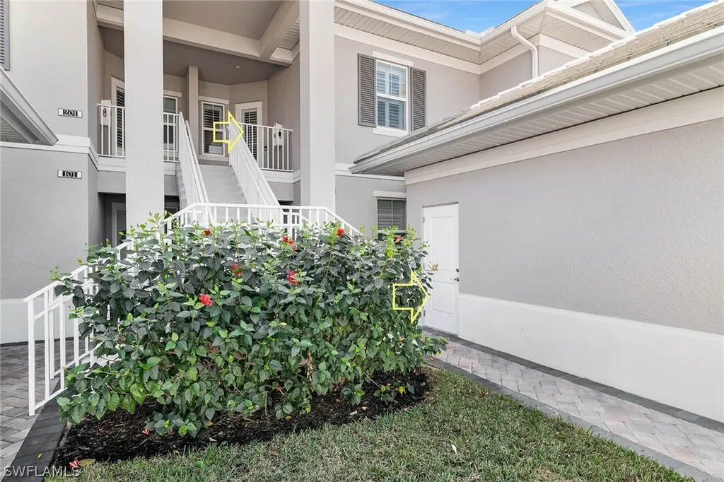 238 Indies Drive E Naples FL 34114