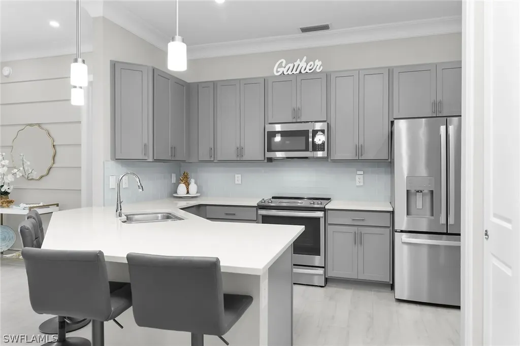238 Indies Drive E Naples FL 34114