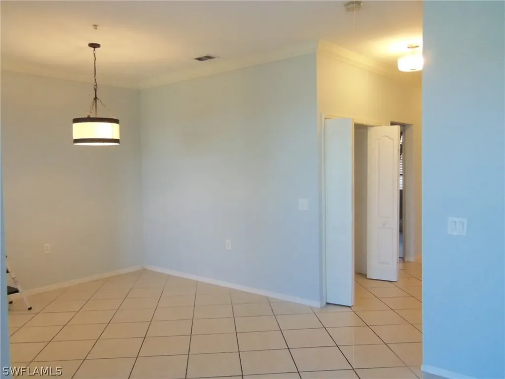 8490 Kingbird Loop Estero FL 33967