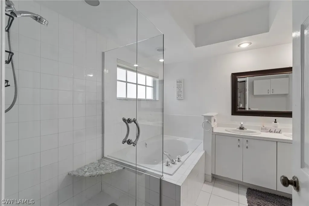 102 Tuscana Court Naples FL 34119