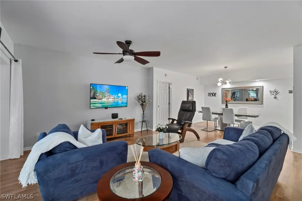 102 Tuscana Court Naples FL 34119