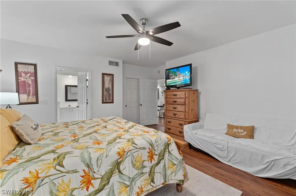 102 Tuscana Court Naples FL 34119