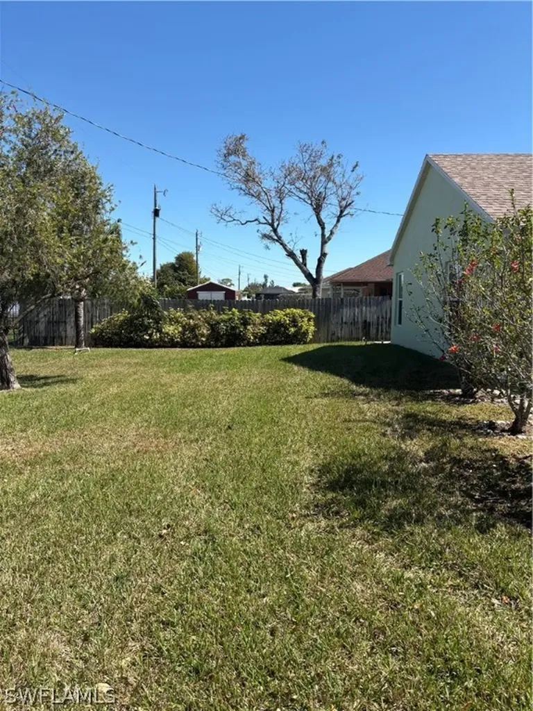 1415 SW 29th Terrace Cape Coral FL 33914