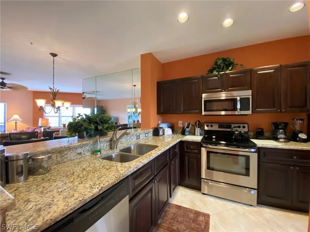 230 Vintage Circle Naples FL 34119