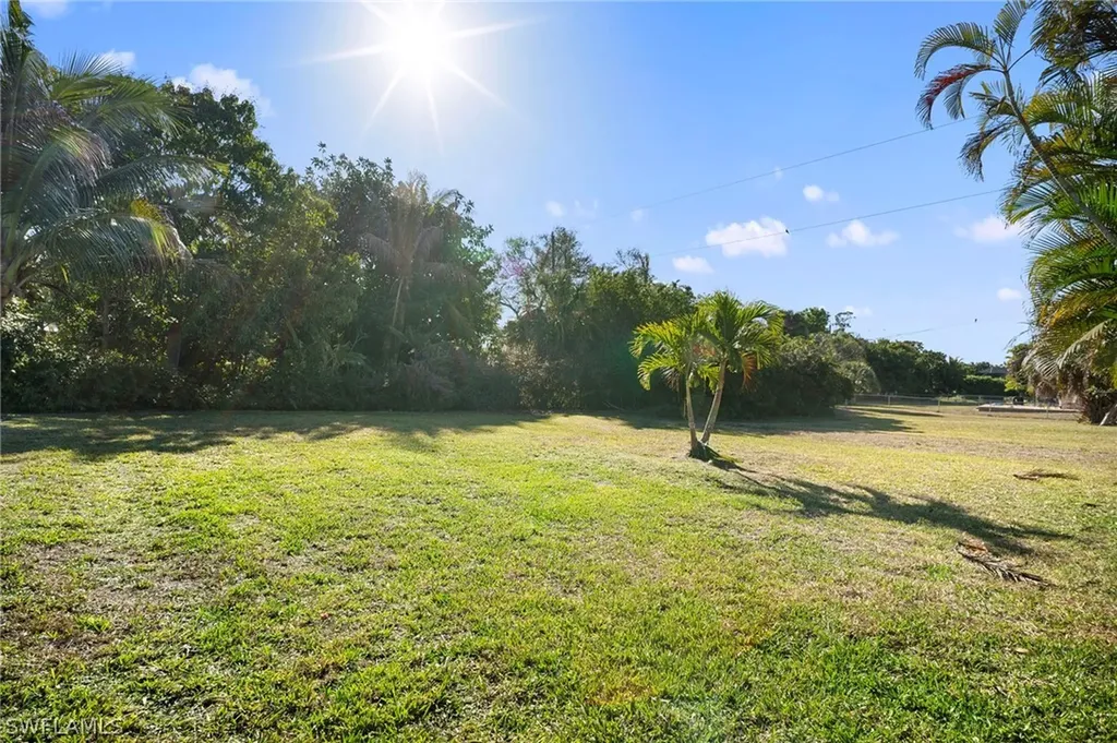 9772 Bobwhite Lane Bonita Springs FL 34135