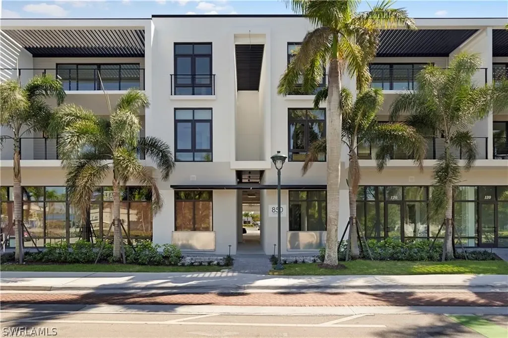 850 Central Avenue Naples FL 34102