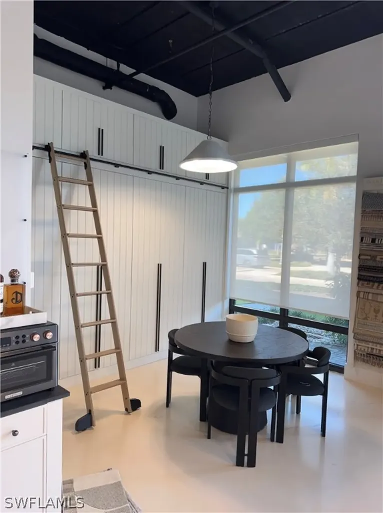 850 Central Avenue Naples FL 34102