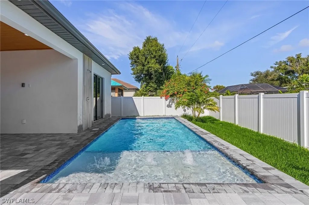 536 97th Avenue N Naples FL 34108
