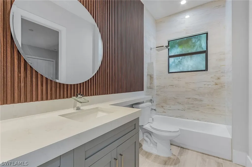 536 97th Avenue N Naples FL 34108