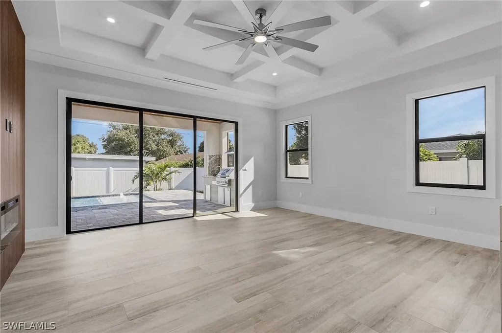 536 97th Avenue N Naples FL 34108