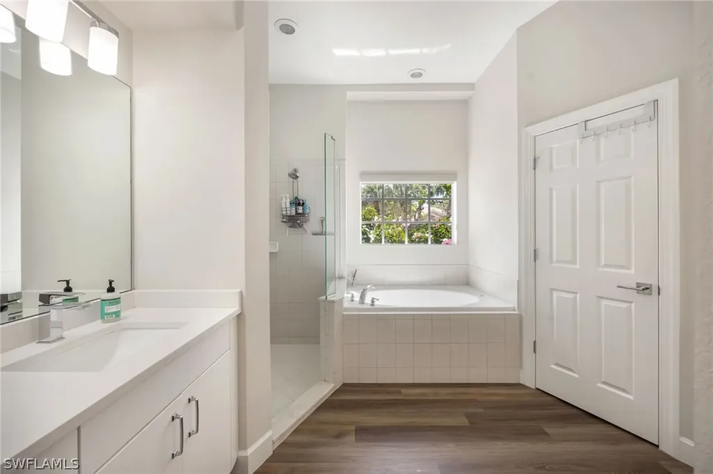 9049 Bronco Court Naples FL 34113