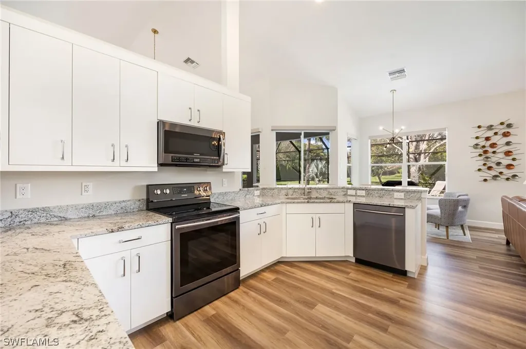 9049 Bronco Court Naples FL 34113