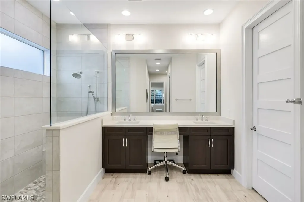 5715 Clarendon Drive Naples FL 34113