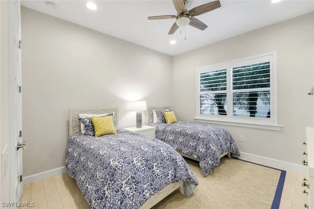5715 Clarendon Drive Naples FL 34113