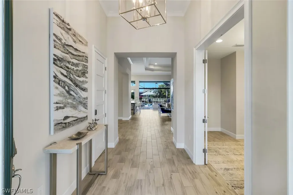 5715 Clarendon Drive Naples FL 34113