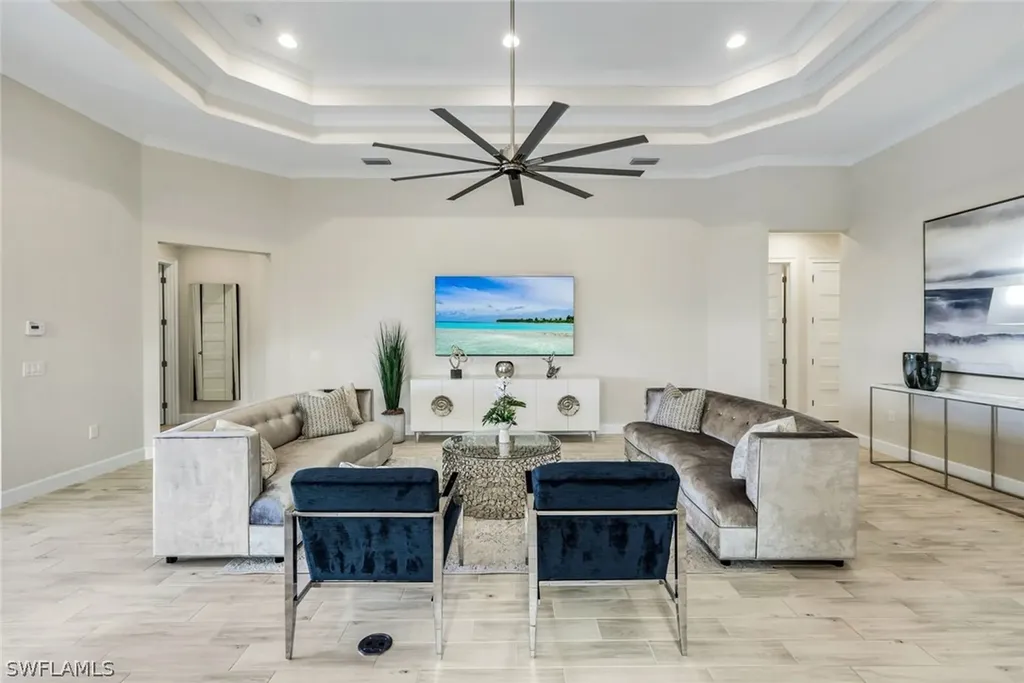 5715 Clarendon Drive Naples FL 34113