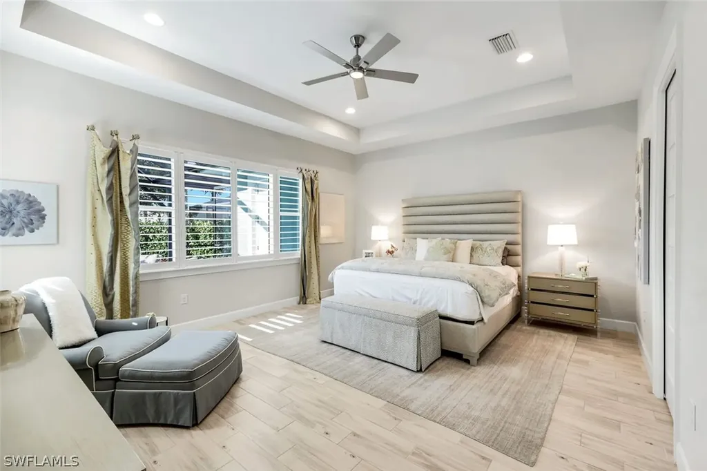 5715 Clarendon Drive Naples FL 34113