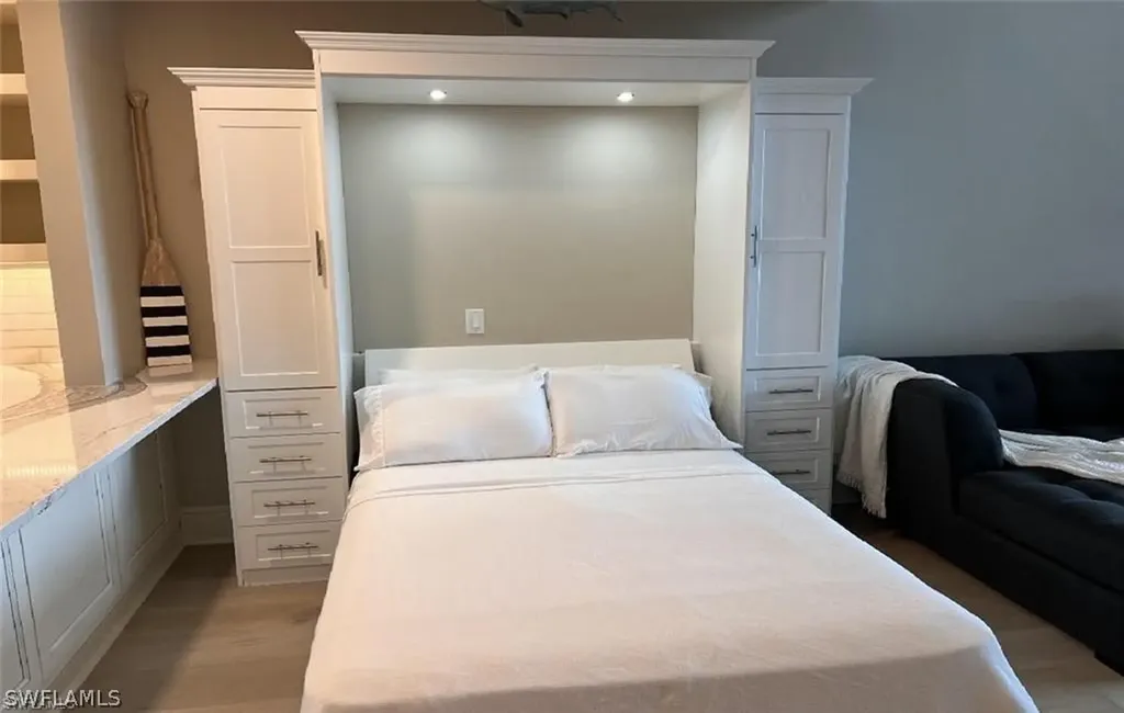 2745 1st Street Fort Myers FL 33916