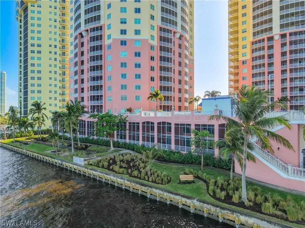 2745 1st Street Fort Myers FL 33916