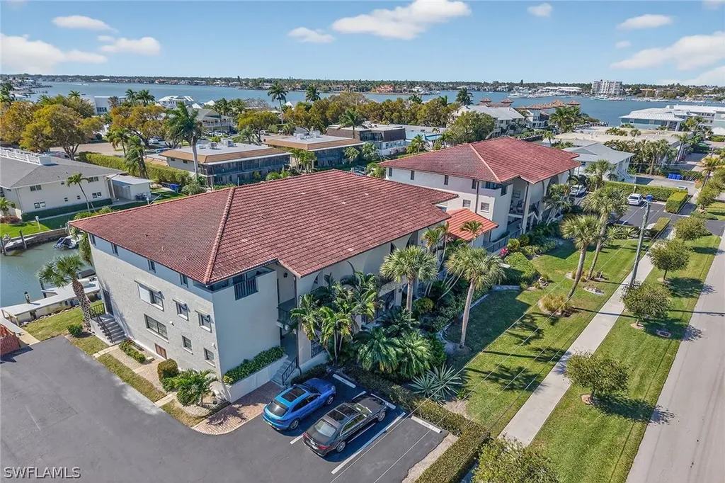 1400 Blue Point Avenue Naples FL 34102