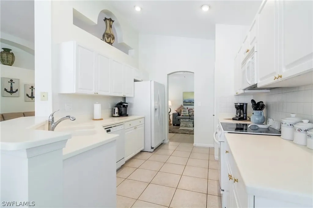 7720 Gardner Drive Naples FL 34109