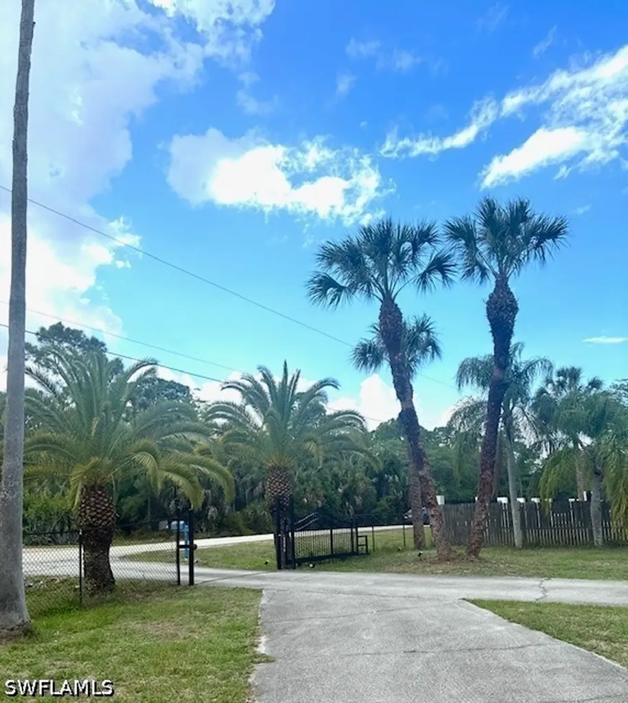 640 27th Street SW Naples FL 34117