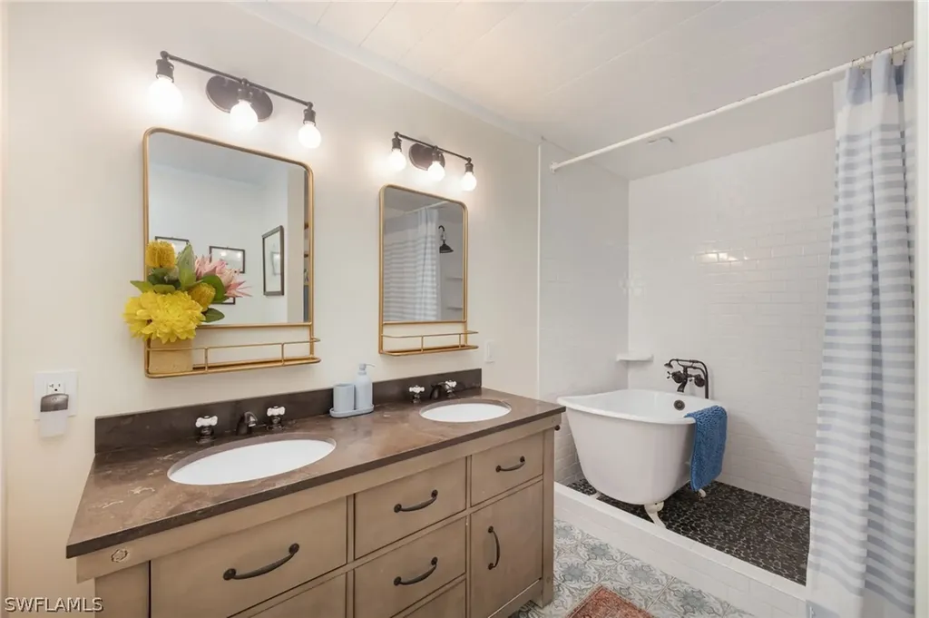 5179 Sycamore Drive Naples FL 34119